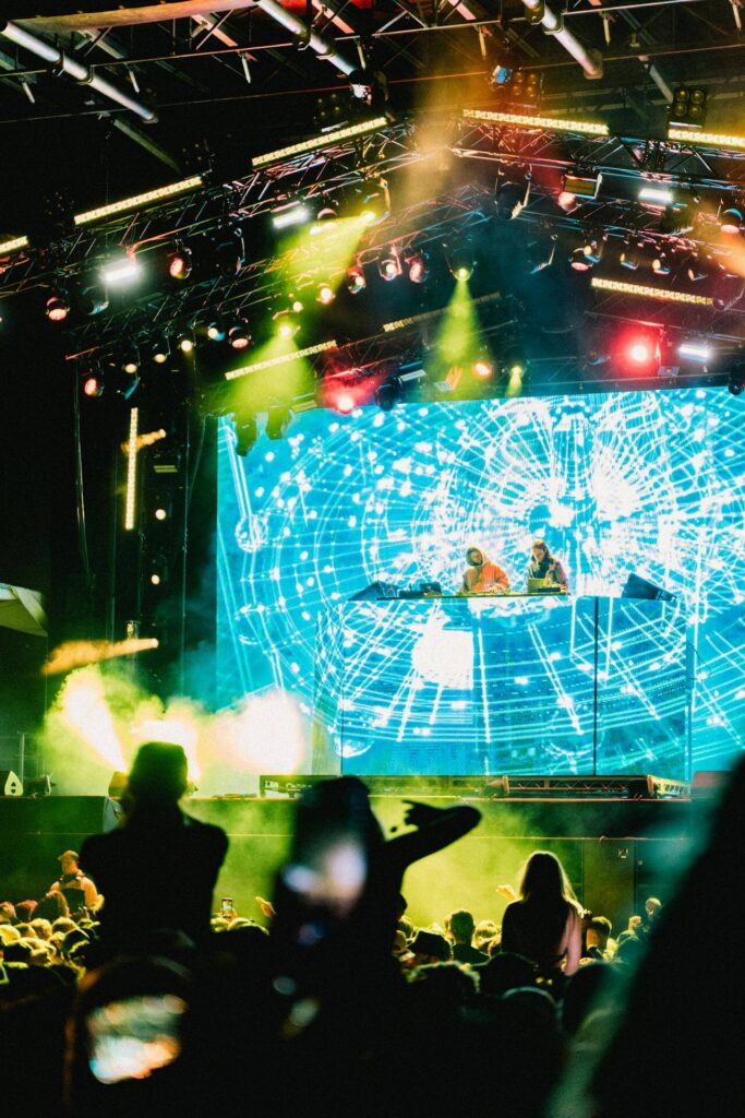 benefits of stage design solutions